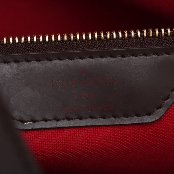 Authentic Louis Vuitton Damier Chelsea shoulder bag COA INCLUDED - Picture 8 of 10